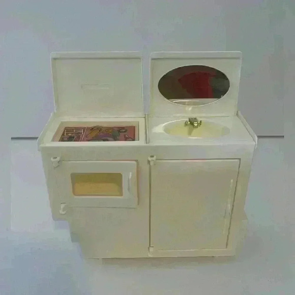 Vintage Barbie Camper Motor Home Rv Vanity Mirror Stove Oven Sink Refrigerator - Picture 1 of 7